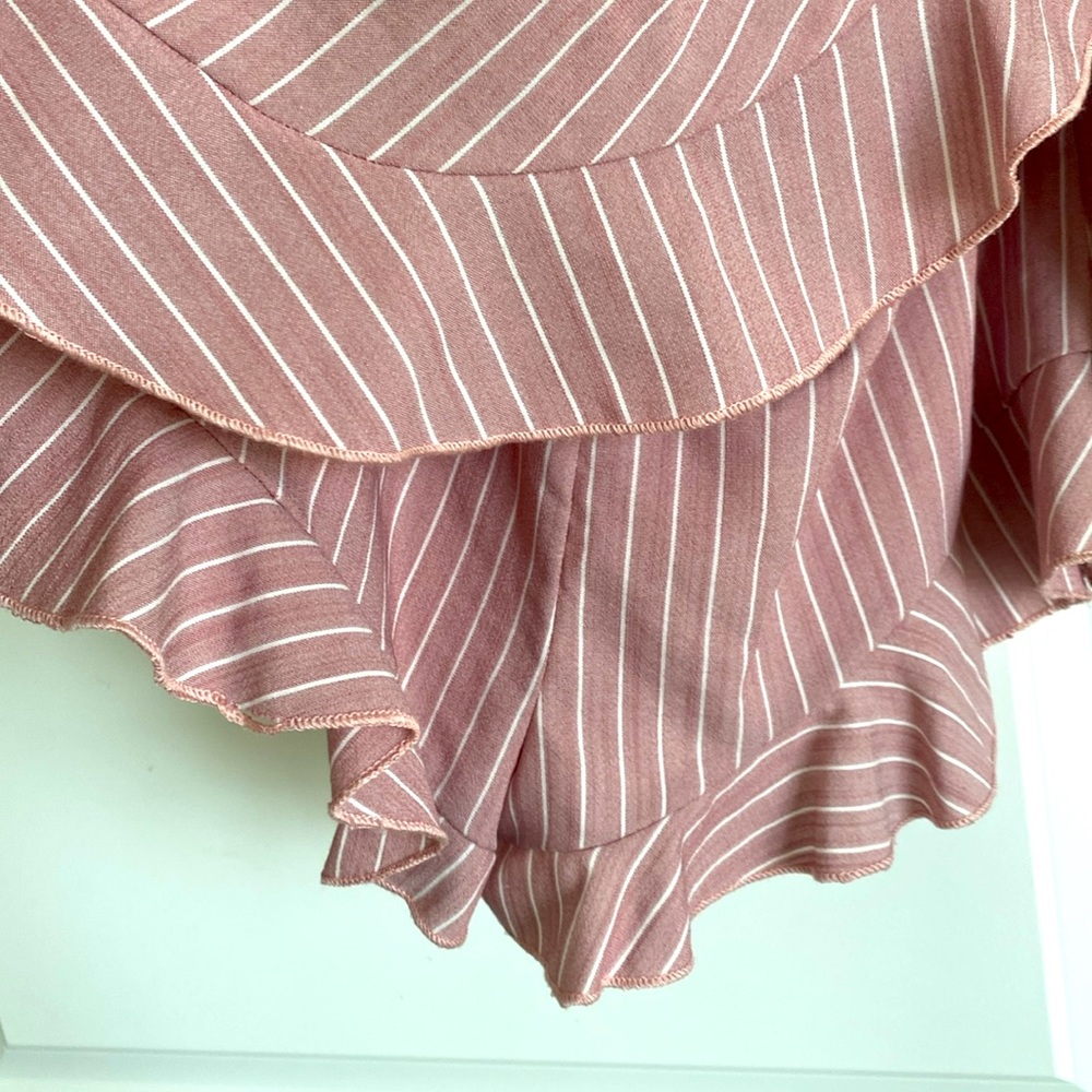 Ruffle romper - Picture 3 of 4